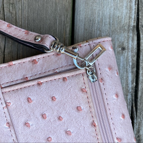 GUESS Pink Ostrid Wallet/wristlet - Picture 4 of 9